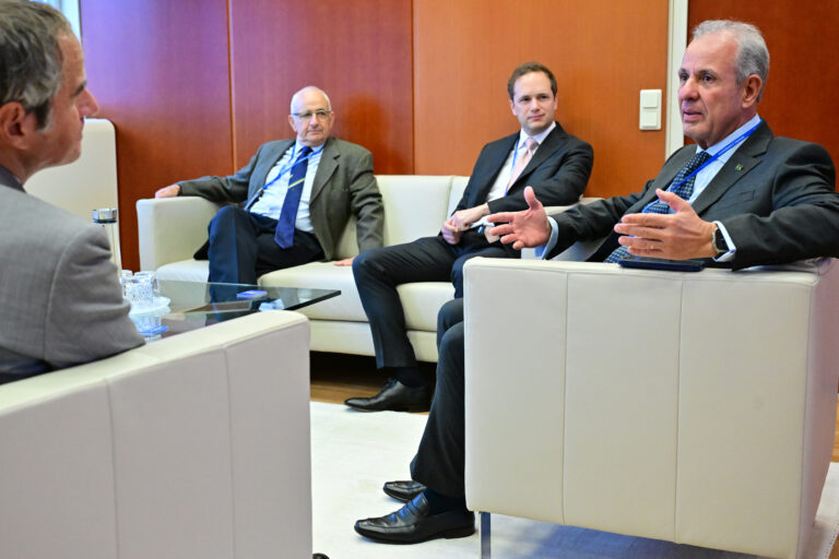 NBEPar discute parcerias na AIEA